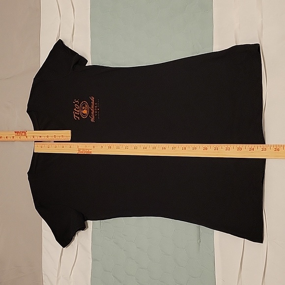 Tito's Black Short Sleeve T-Shirt V-neck Size Medium - Picture 7 of 16